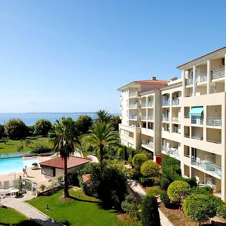 Odalys Les Pins Bleus 2*